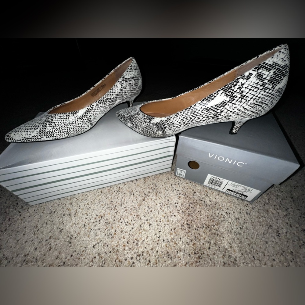 Vionic Josie Snake Heals